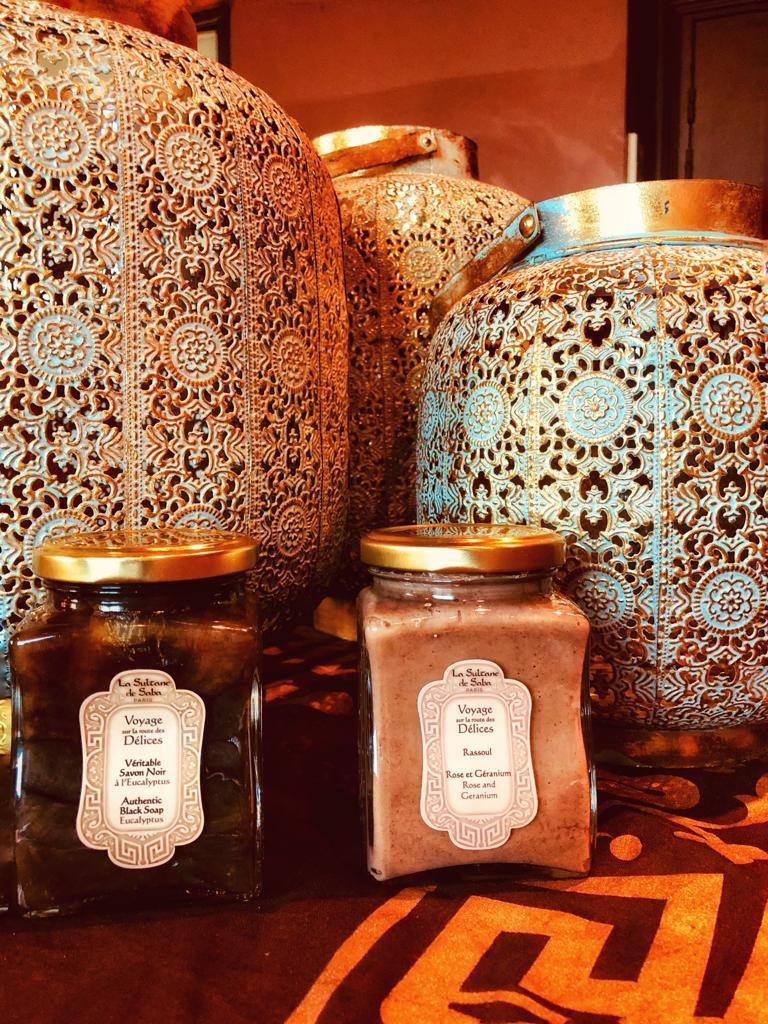 Le savon noir, cet inconditionnel du rituel du hammam